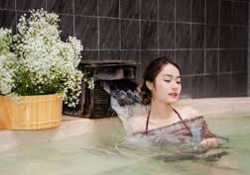 Theo chân du khách trải nghiệm các mỏ khoáng nóng tự nhiên quy mô tại miền Bắc